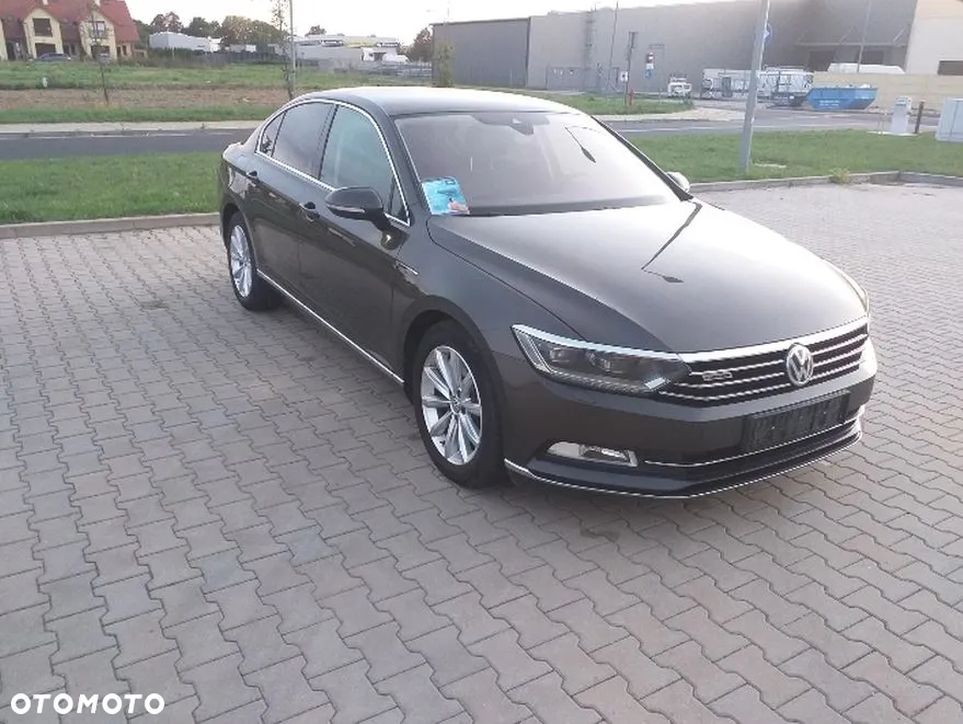 Volkswagen Passat 2.0 TDI Bi-Turbo BMT 4Mot Highline DSG - 4
