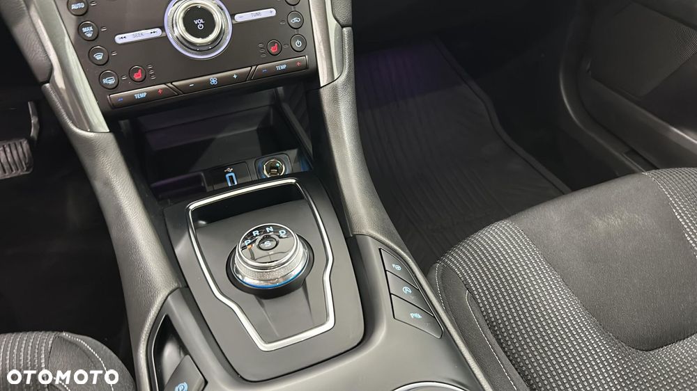 Ford Mondeo 2.0 EcoBlue Titanium - 19
