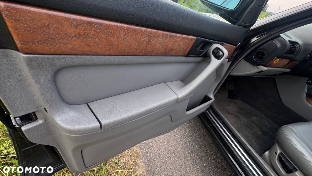 BMW Seria 7 - 12