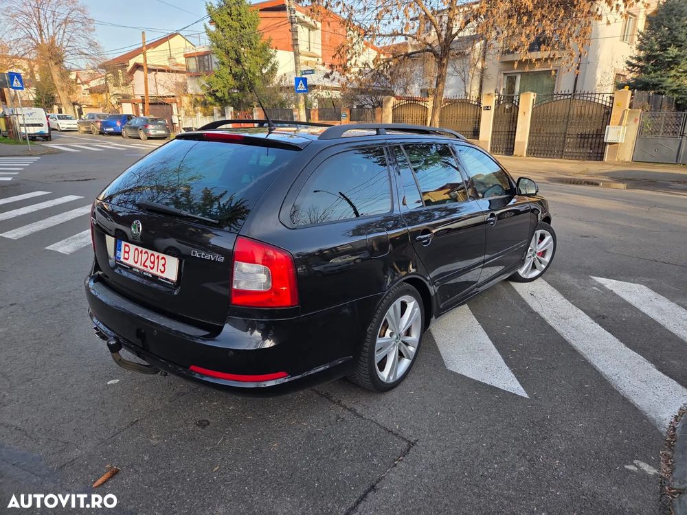 Skoda Octavia Combi 2.0 TDI DPF RS - 14