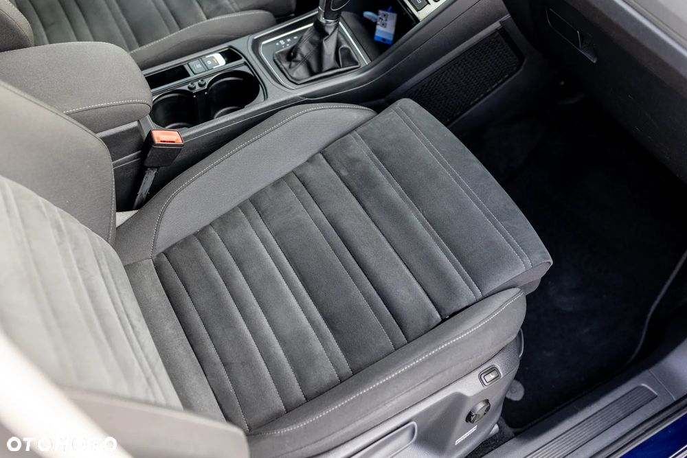 Volkswagen Touran 2.0 TDI SCR (BlueMotion Technology) DSG Comfortline - 26