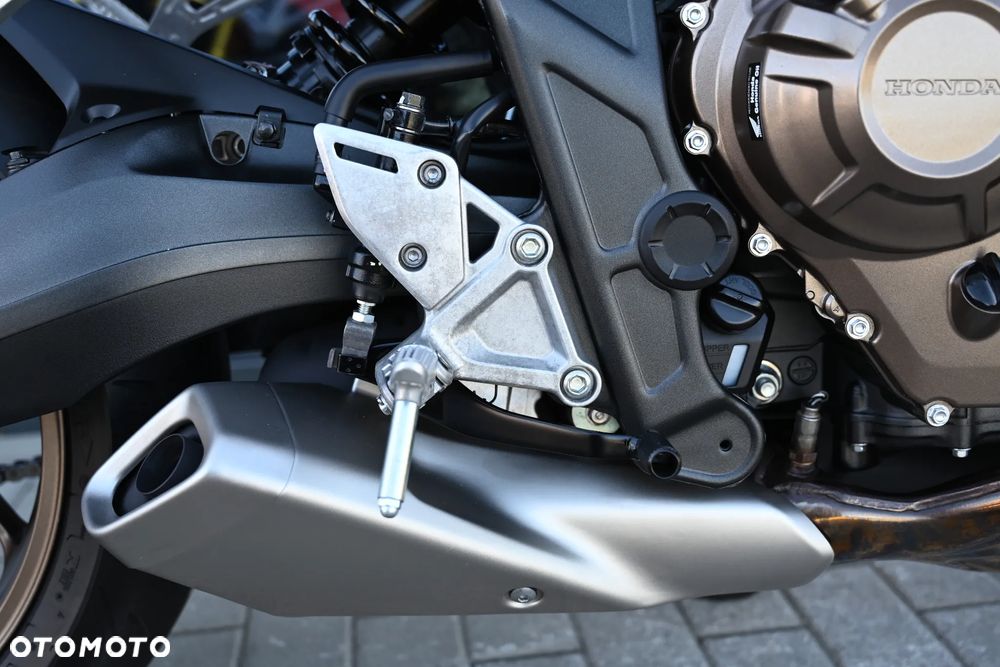 Honda CB - 18