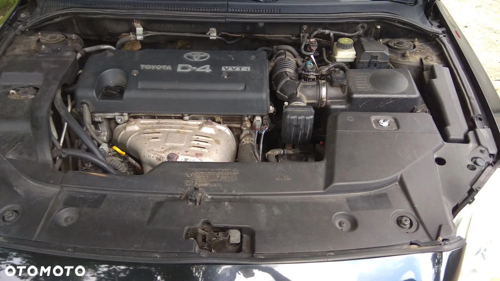 Toyota Avensis 2.0 VVT-i Combi Sol - 12