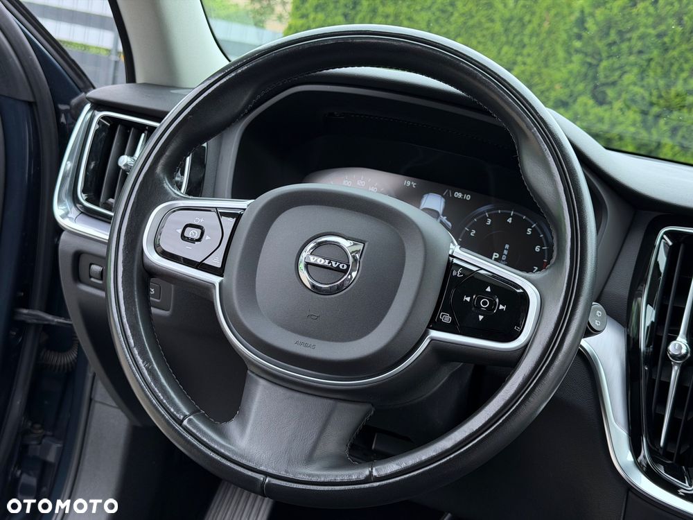 Volvo V60 B4 B Geartronic Momentum Pro - 24