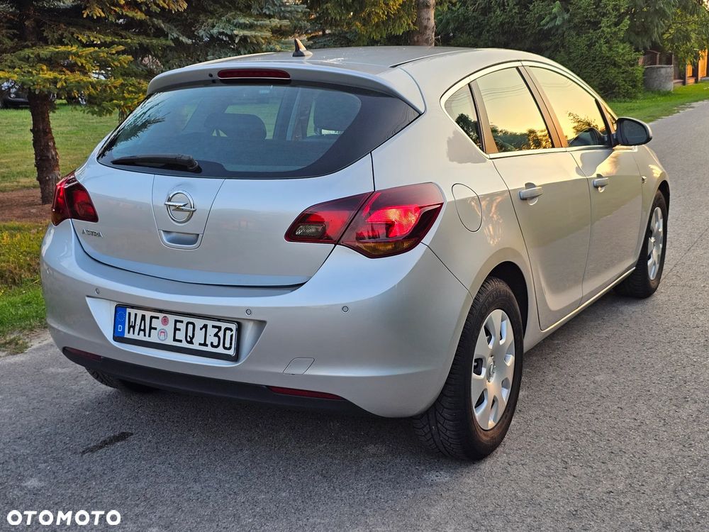 Opel Astra - 36