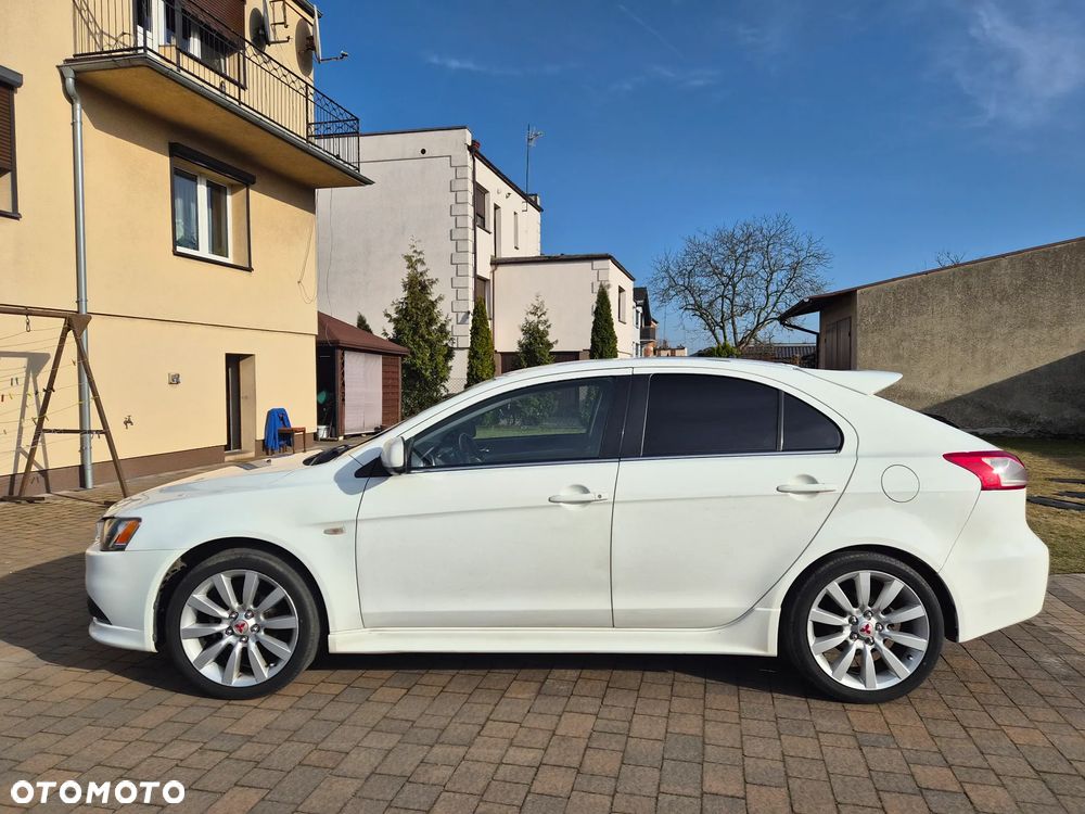 Mitsubishi Lancer - 6