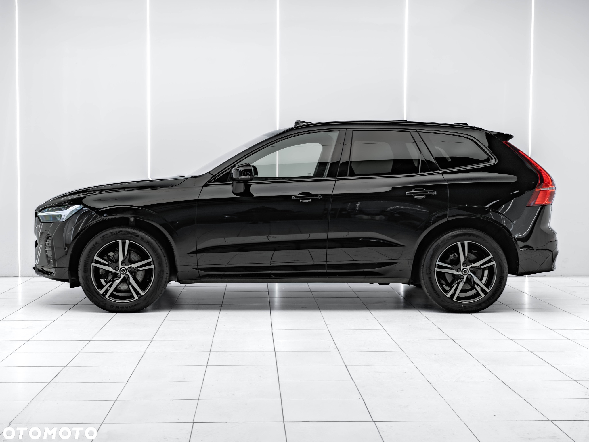 Volvo XC 60 B4 D AWD Plus Dark - 6
