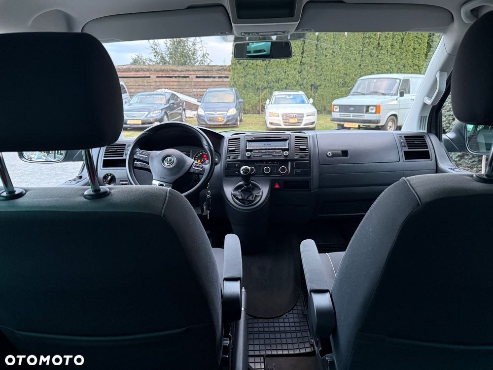 Volkswagen Multivan - 17