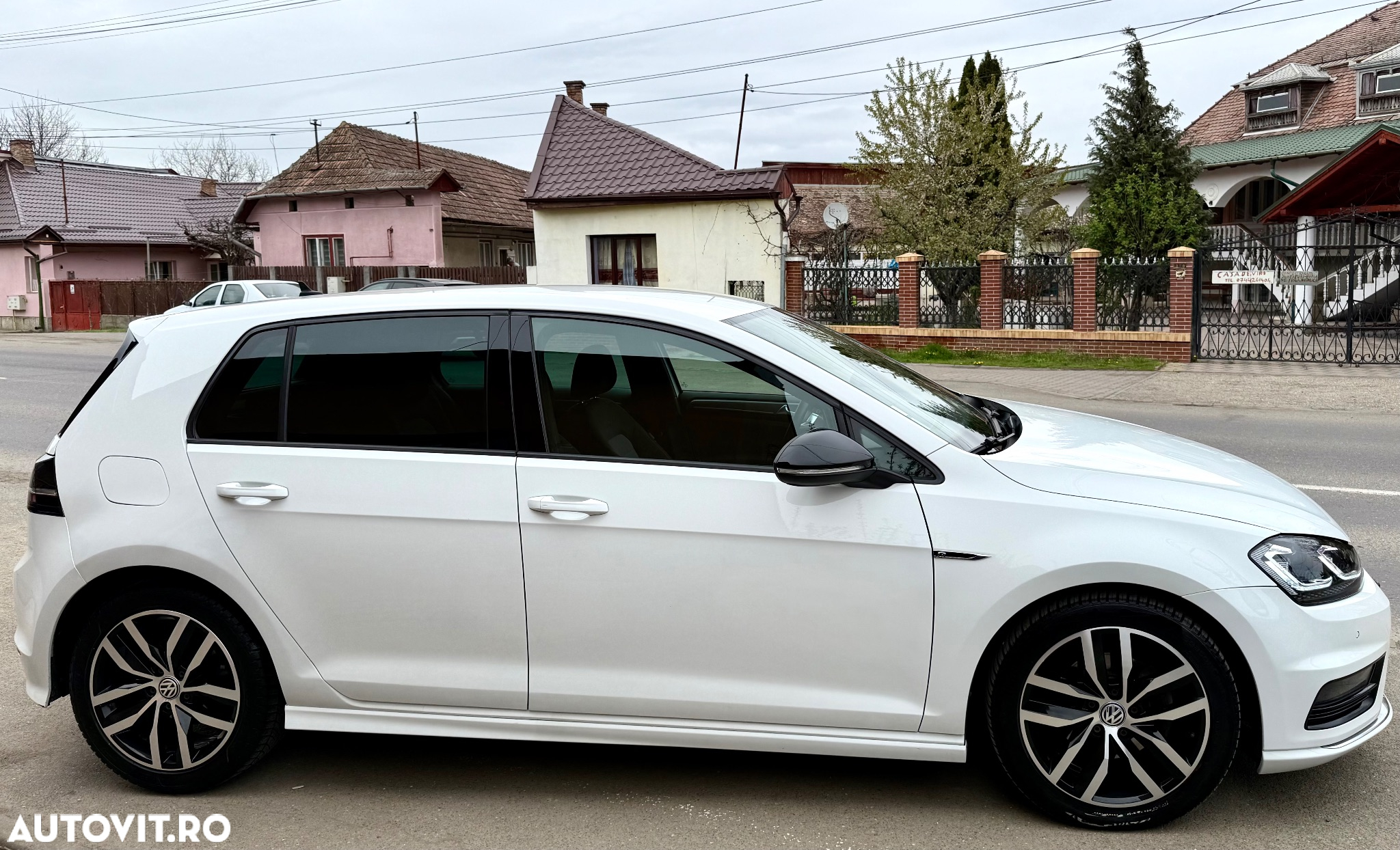 Volkswagen Golf - 12