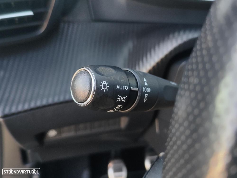 Peugeot 2008 1.2 PureTech GT Line - 12
