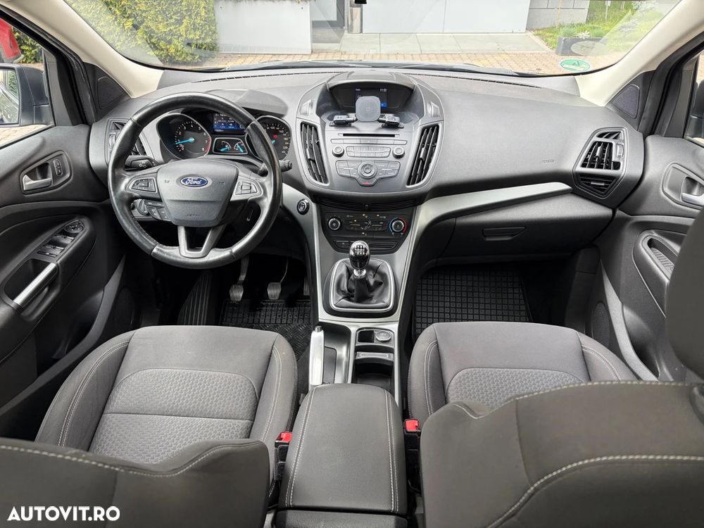 Ford Kuga - 12