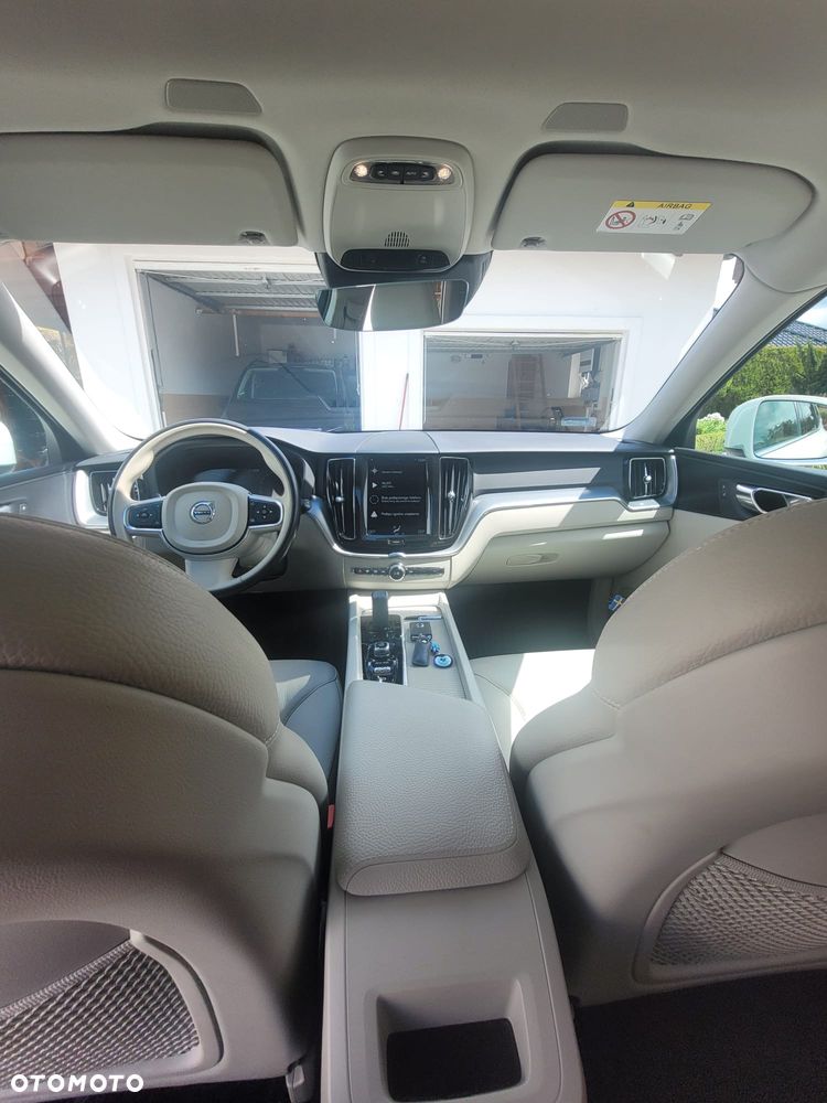 Volvo XC 60 B4 B Momentum Pro - 14
