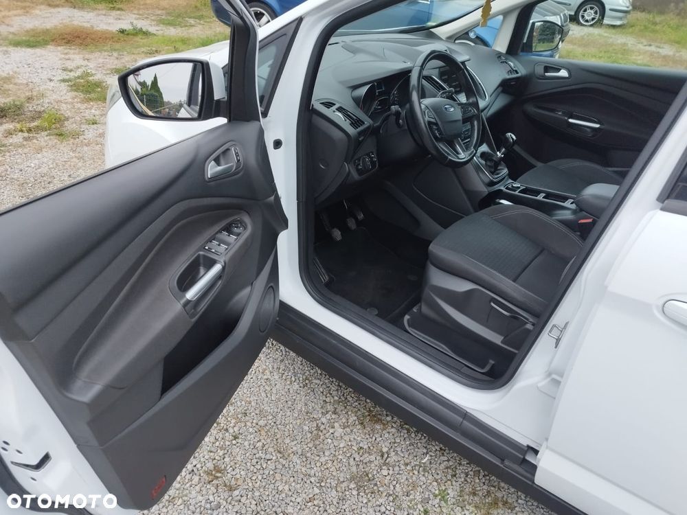 Ford Grand C-MAX - 23