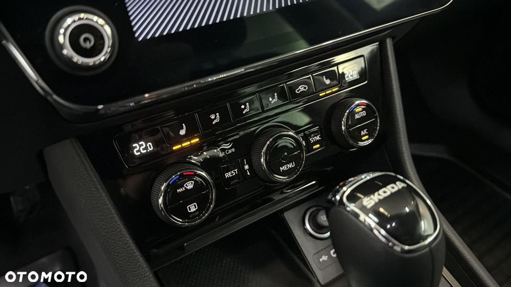 Skoda Superb 2.0 TDI SCR Style DSG - 27