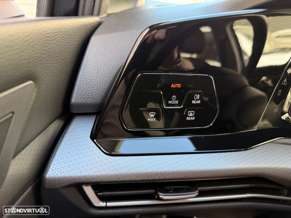 VW Golf 1.0 TSI Sportline - 29