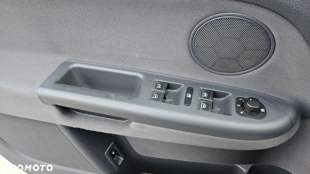 Volkswagen Golf Plus 1.9 TDI Tour - 26