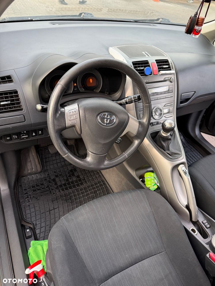 Toyota Auris 2.0 D-4D Premium - 8