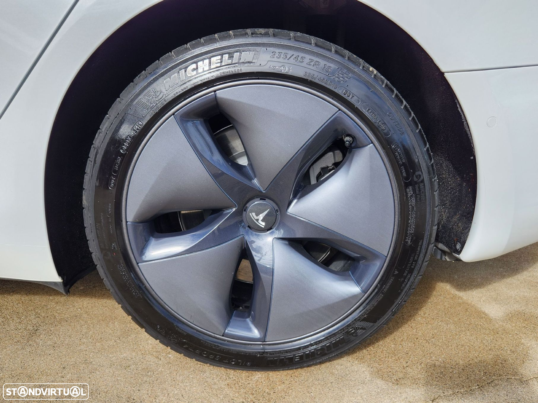 Tesla Model 3 Standard RWD Plus - 16