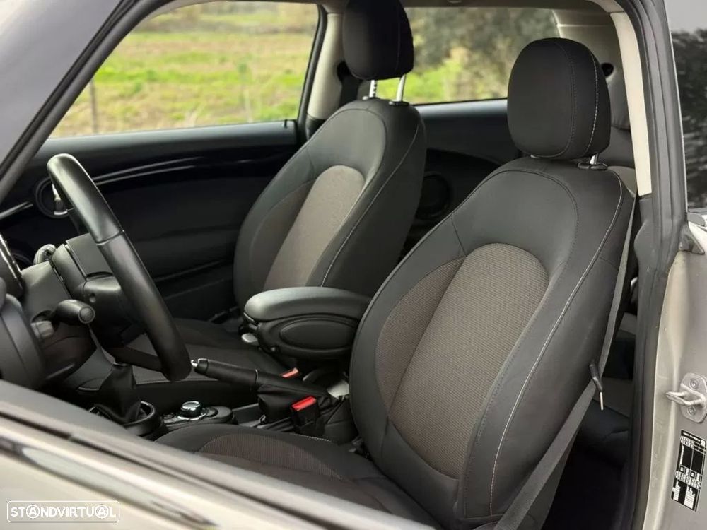 MINI 3 Portas Cooper Premium First Essential - 38