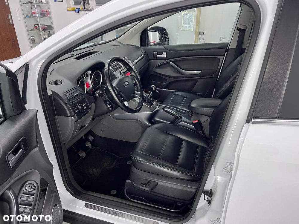 Ford Kuga 2.0 TDCi 4WD Titanium - 5