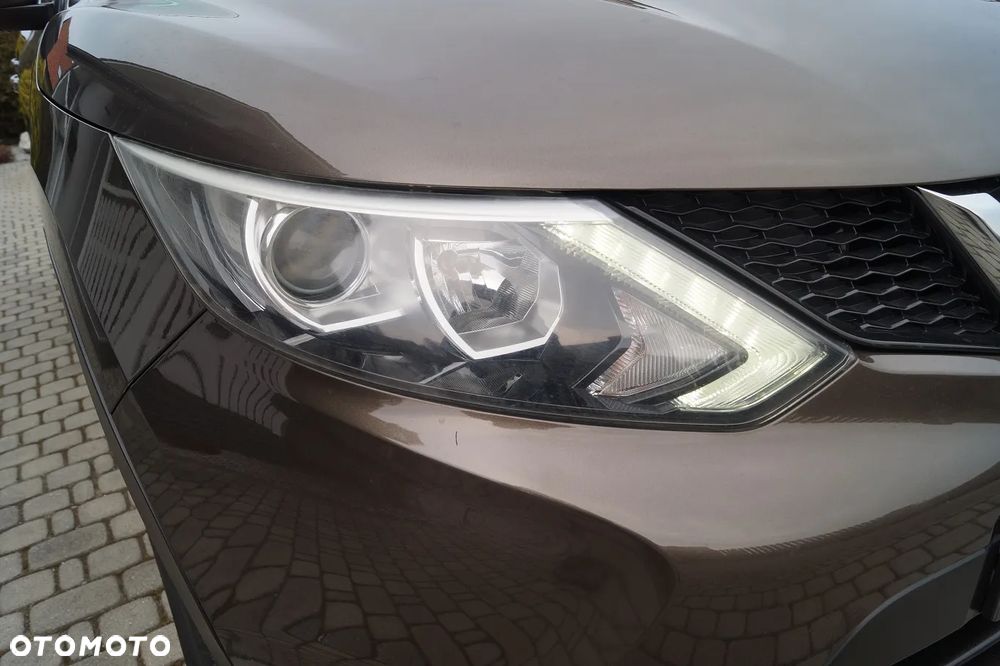 Nissan Qashqai 1.2 DIG-T N-Vision - 28