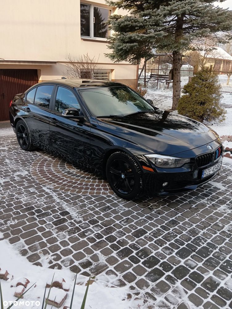 BMW Seria 3 328i Luxury Line - 1