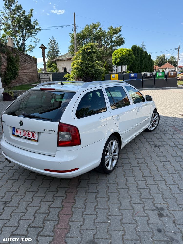 Skoda Octavia 2.0 TDI CR DPF DSG RS - 6