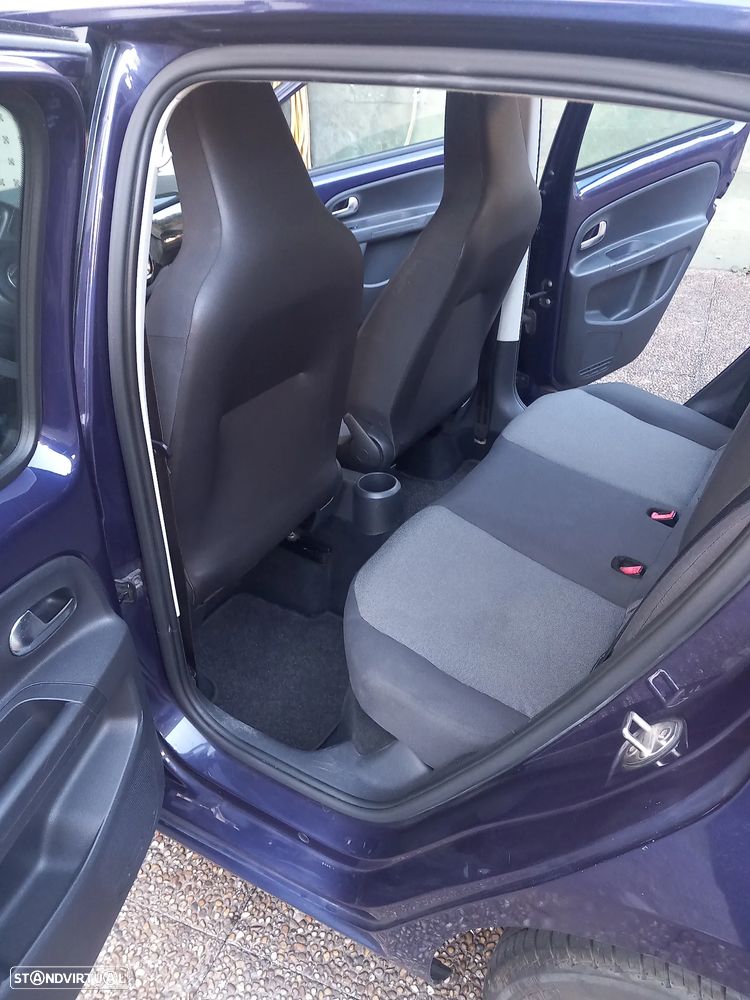 VW Up! - 13