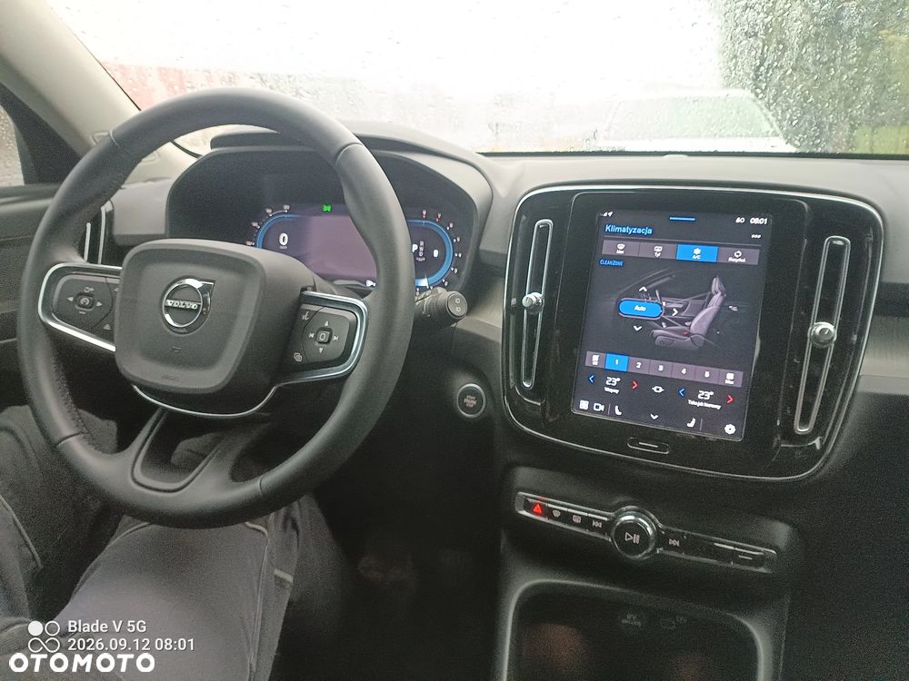Volvo XC 40 B5 B AWD Momentum Pro - 11