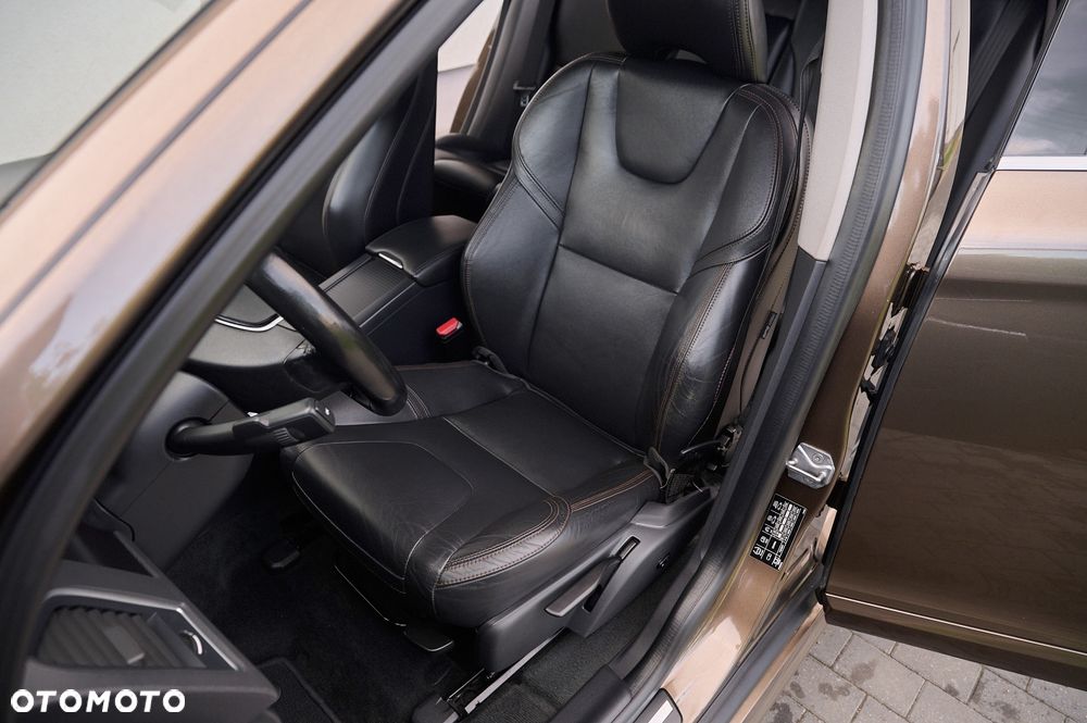 Volvo XC 60 D3 Summum - 28