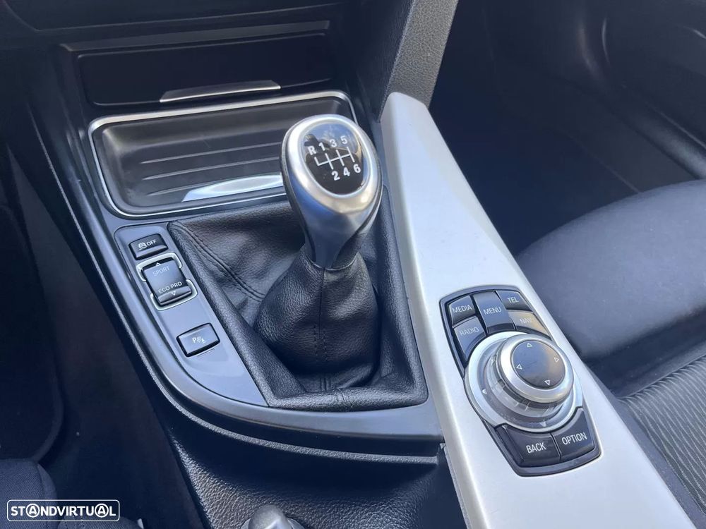 BMW 320 d Touring Sport Line - 33