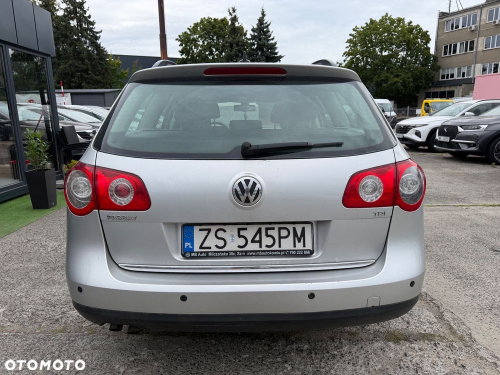 Volkswagen Passat 1.9 TDI DPF Trendline - 6