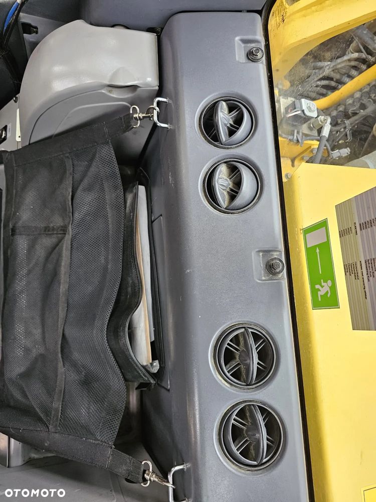 Komatsu PC490LC-11E0 2021r - 12
