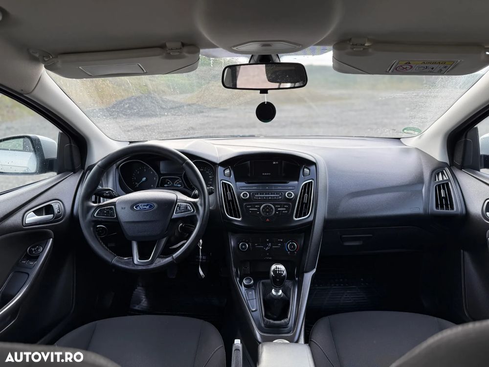 Ford Focus 1.5 TDCi DPF Start-Stopp-System Business - 10