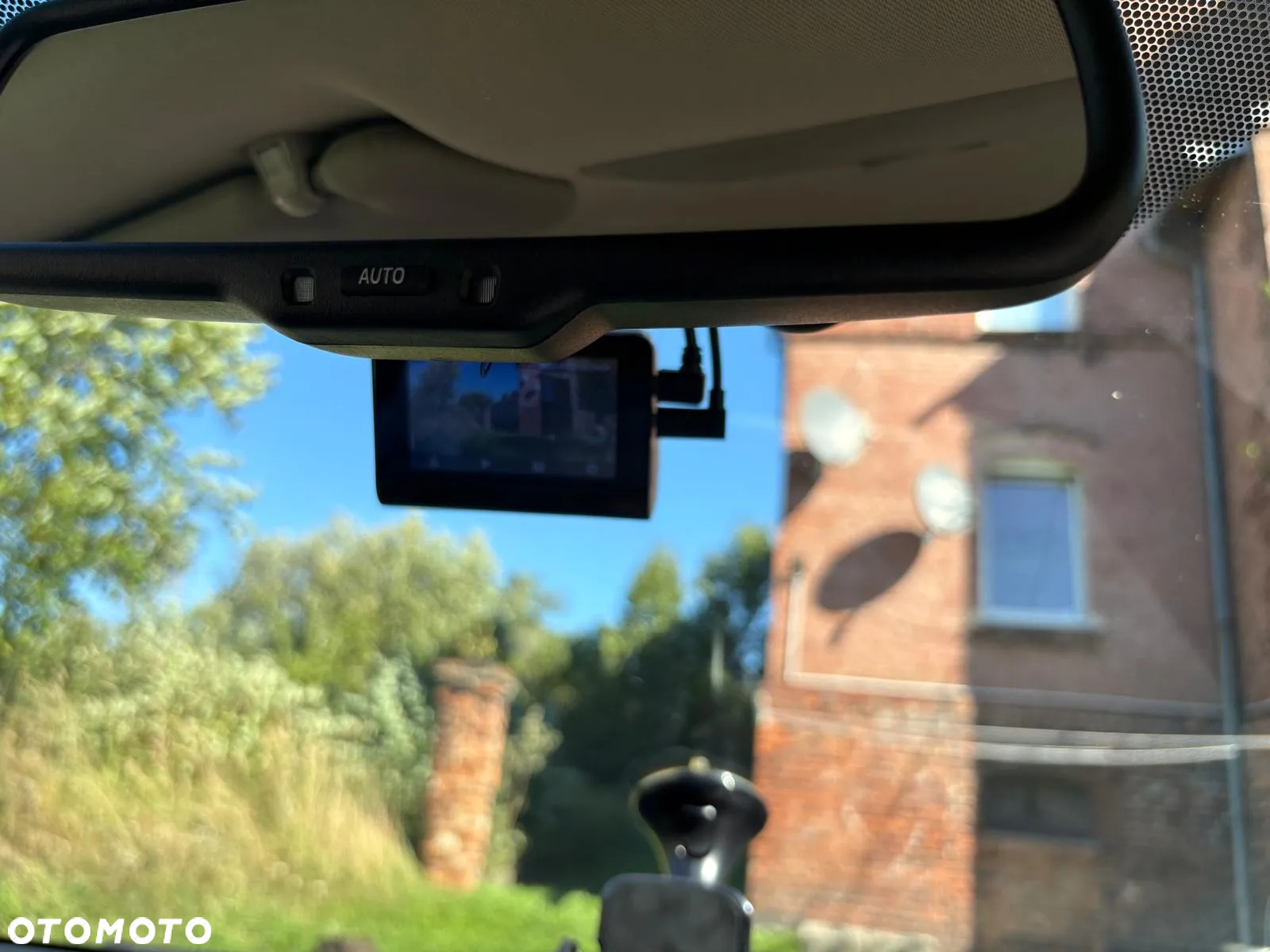 Toyota Avensis 1.8 Sol plus NAVI - 17
