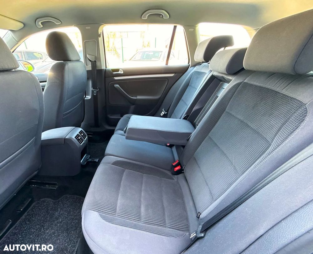 Volkswagen Golf 1.9 TDI DPF United BlueMotion - 20