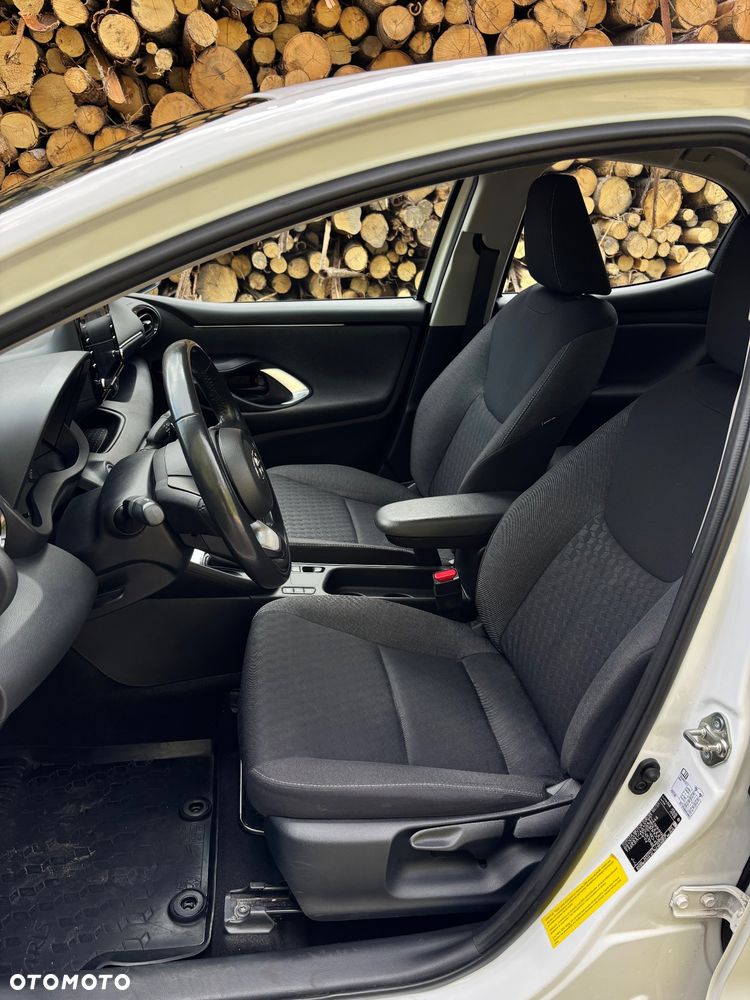 Toyota Yaris - 12