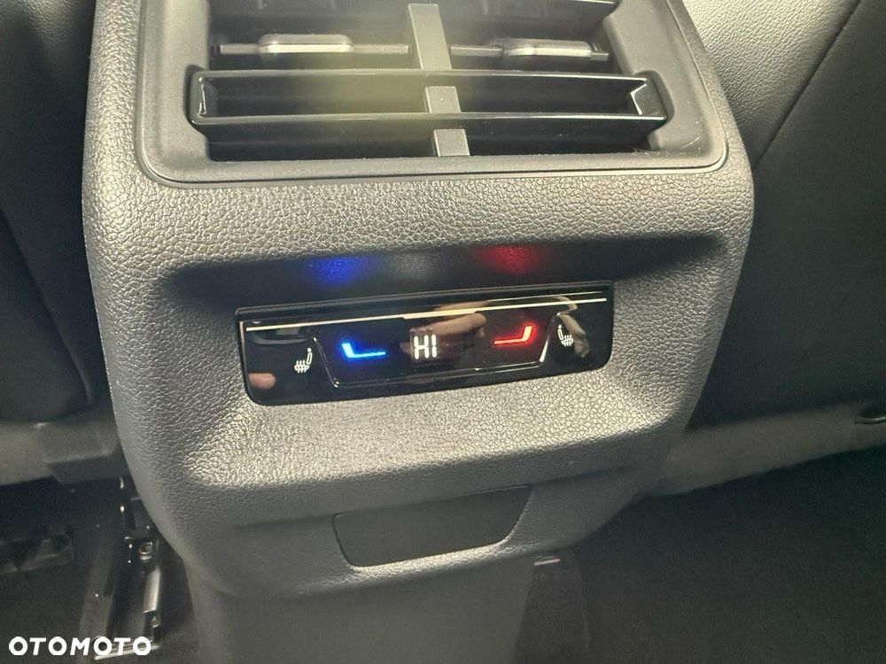 Volkswagen Tiguan 1.5 eTSI OPF DSG Life - 24