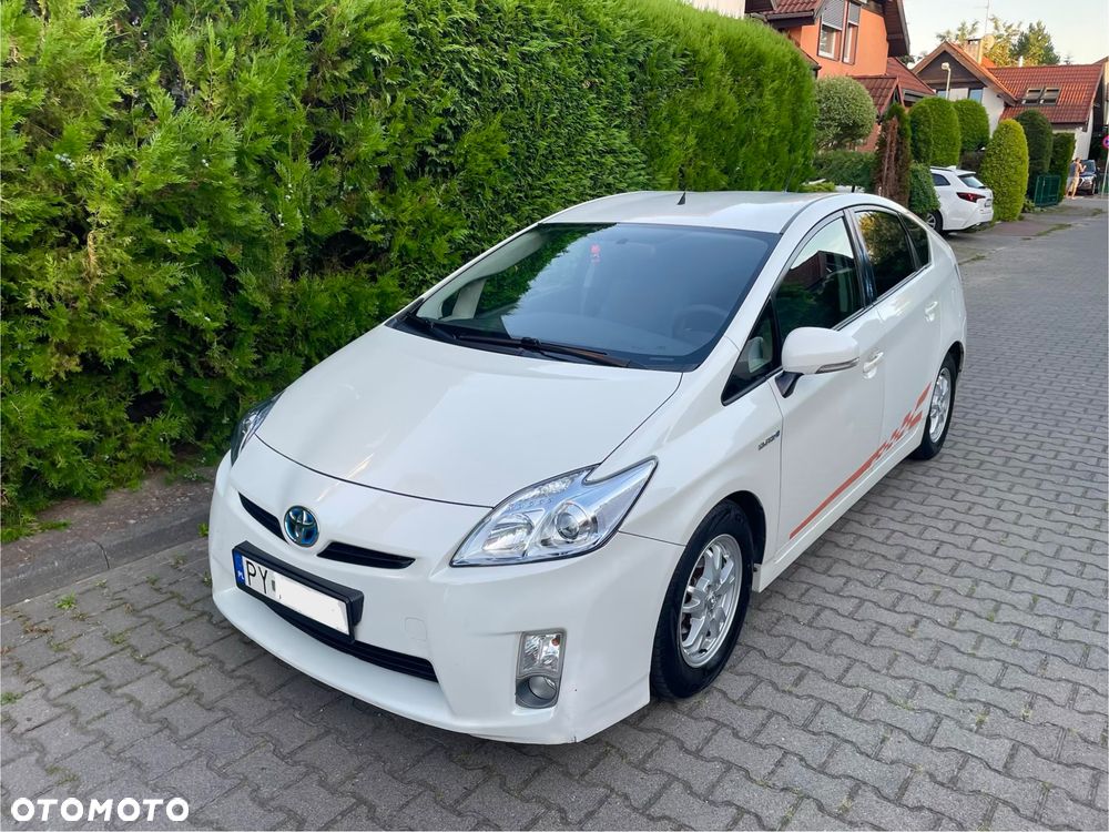 Toyota Prius 1.8 HSD Prestige - 1