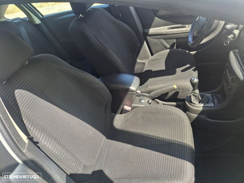 Citroën C4 1.6 HDi VTR Pack RFM - 13