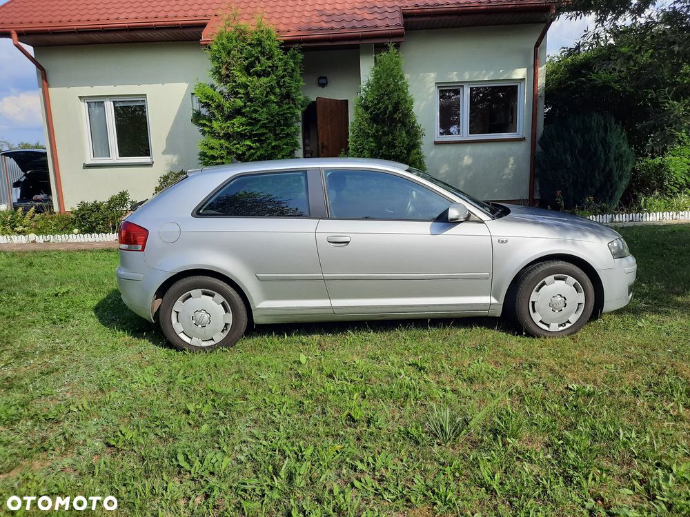 Audi A3 1.9 TDI DPF Ambiente S tronic - 1