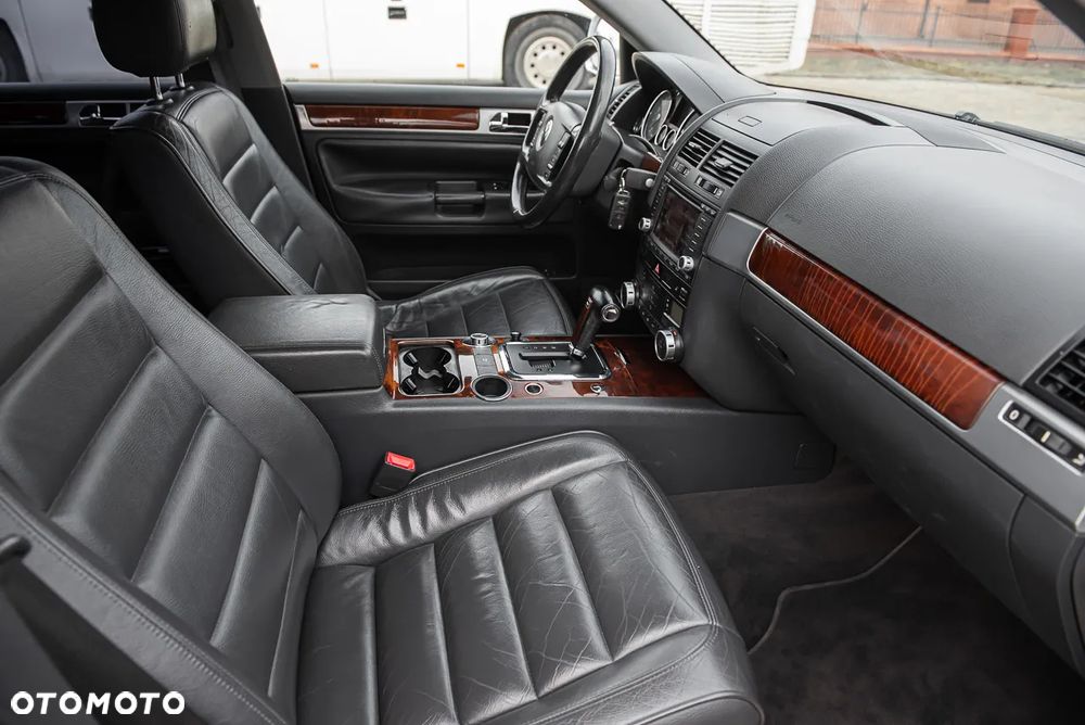 Volkswagen Touareg 3.2 V6 Tiptr - 27