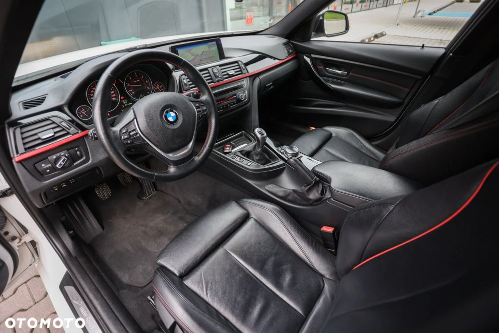 BMW Seria 3 320d xDrive Sport Line - 17