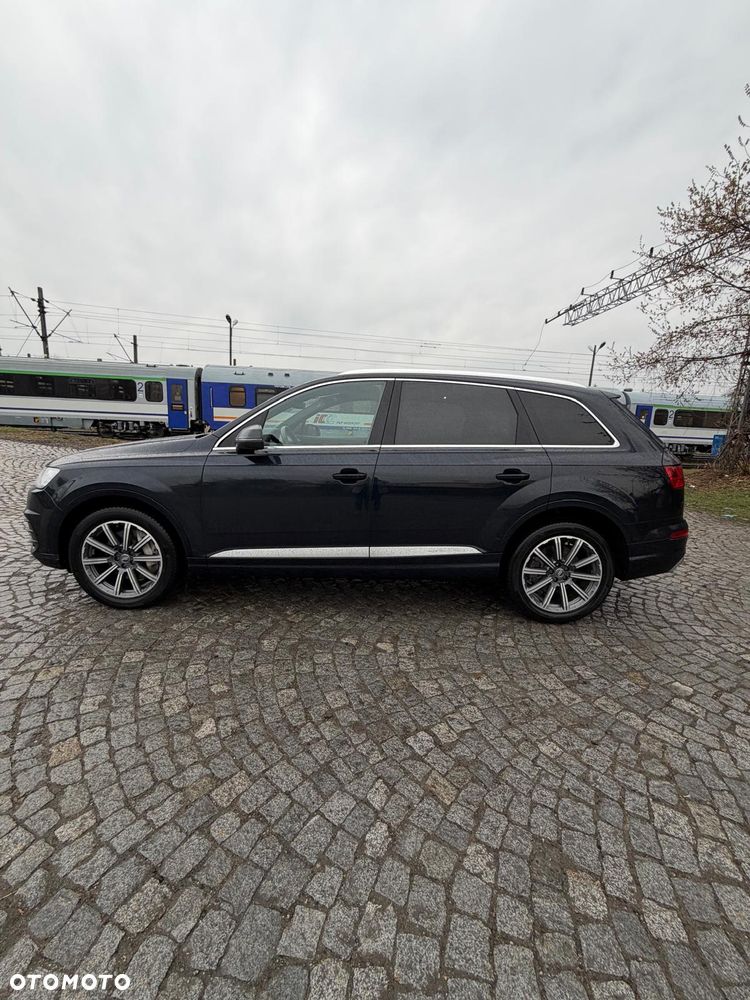 Audi Q7 - 1