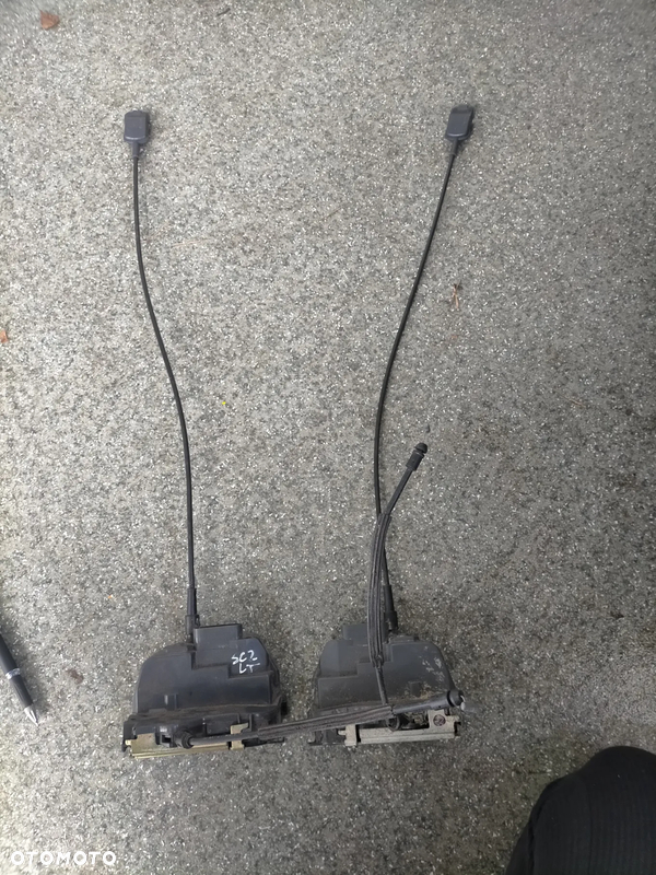 Zamek lewy lub prawy tył 6 PIN Renault Scenic ii 2
