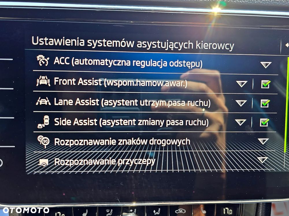 Skoda Superb 2.0 TDI DSG Sportline - 26