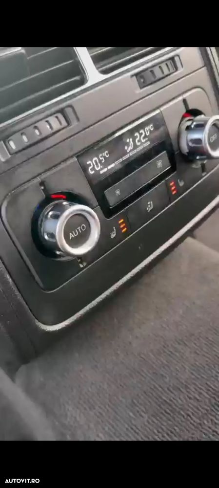 Volkswagen Touareg 3.0 V6 TDI BMT - 11