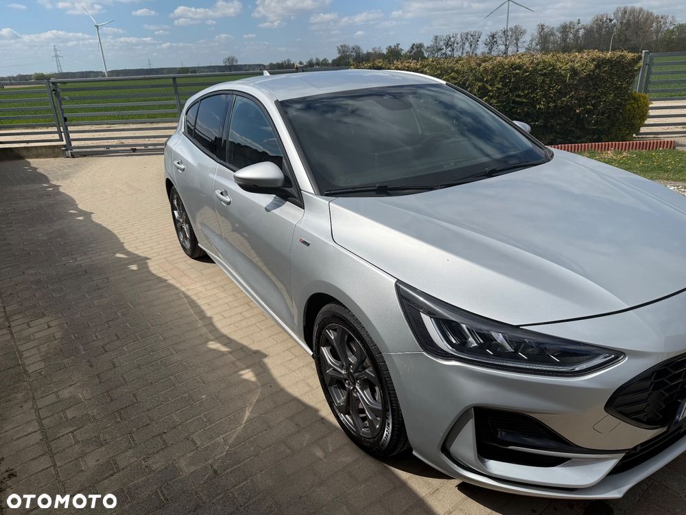 Ford Focus 1.0 EcoBoost Hybrid ST-LINE X - 8