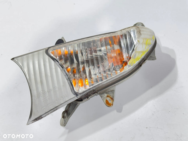 Kierunkowskaz przód lewy Suzuki Burgman 125 K7 07-13r.
