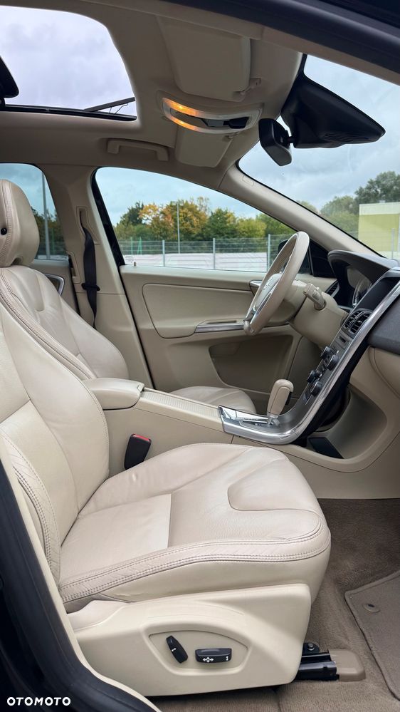 Volvo XC 60 D3 Momentum - 18